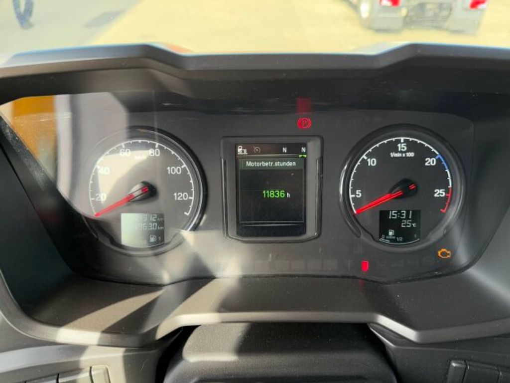 Scania  (10)