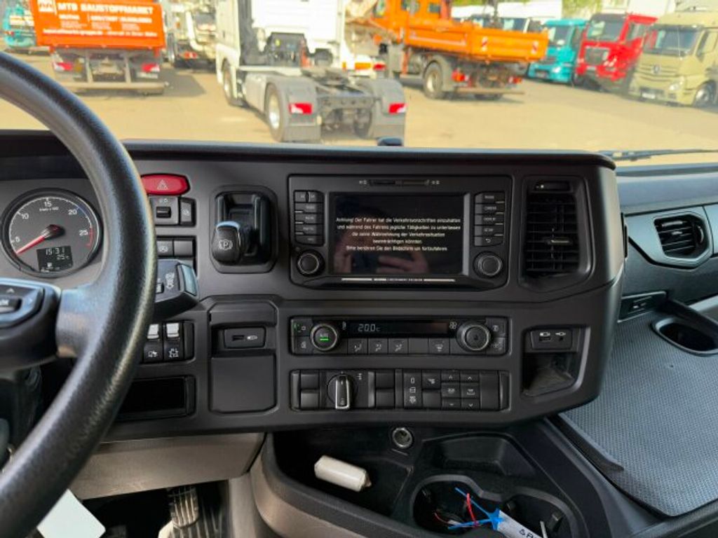 Scania  (12)