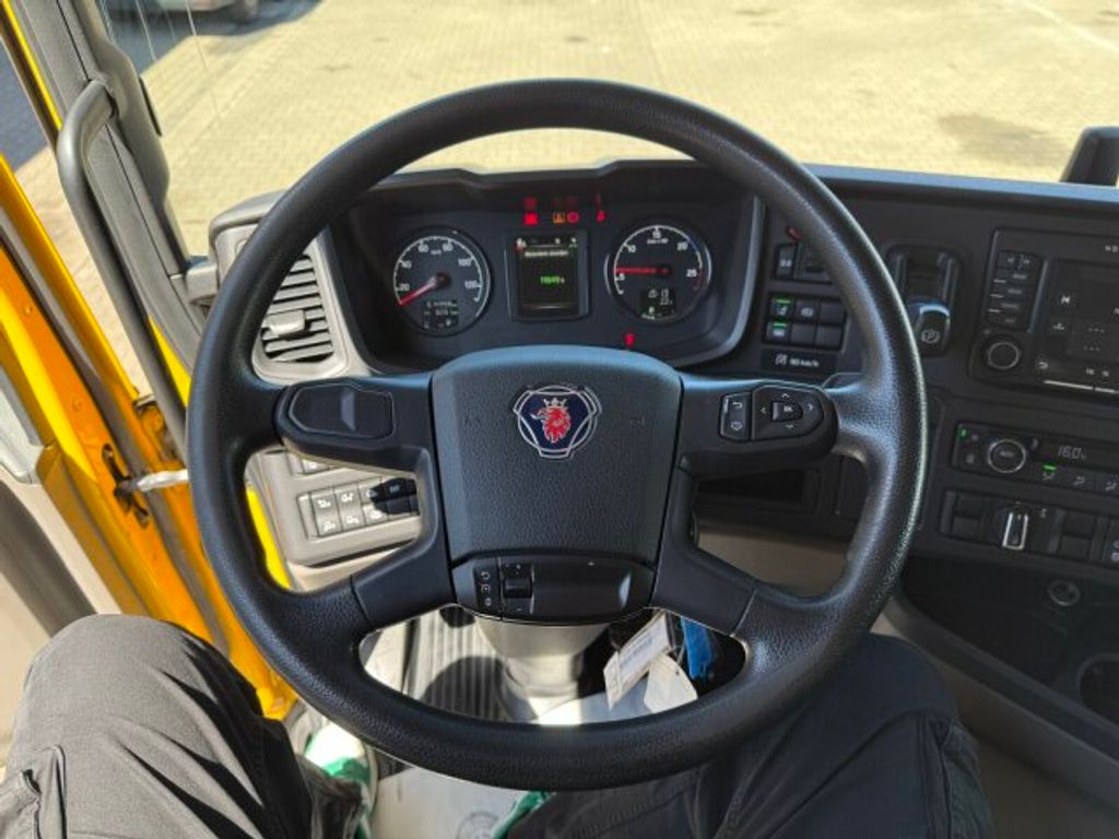 Scania  (9)