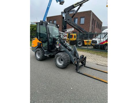 Giant G2700 X-TRA HD | Used Machinery Trading B.V. [8]
