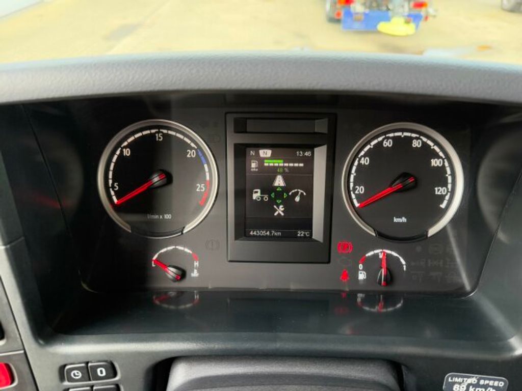 Scania  (10)