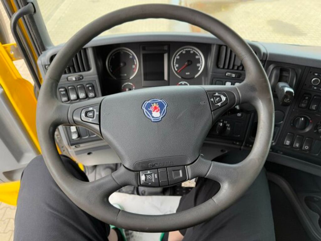 Scania  (9)