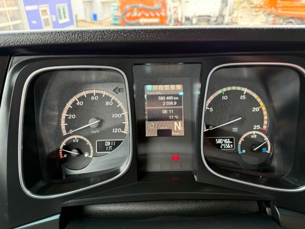 Mercedes-Benz  (11)