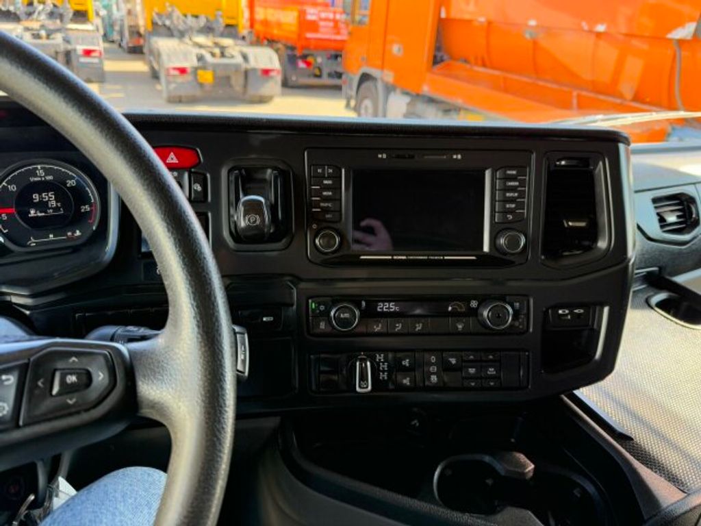 Scania  (11)