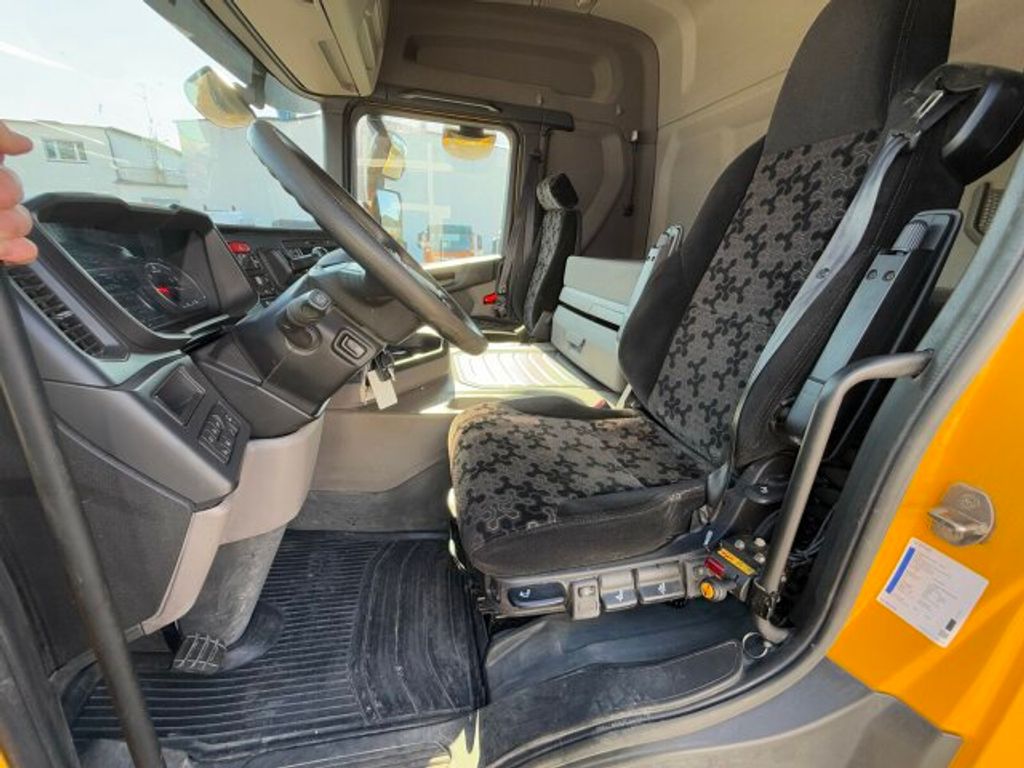 Scania  (7)