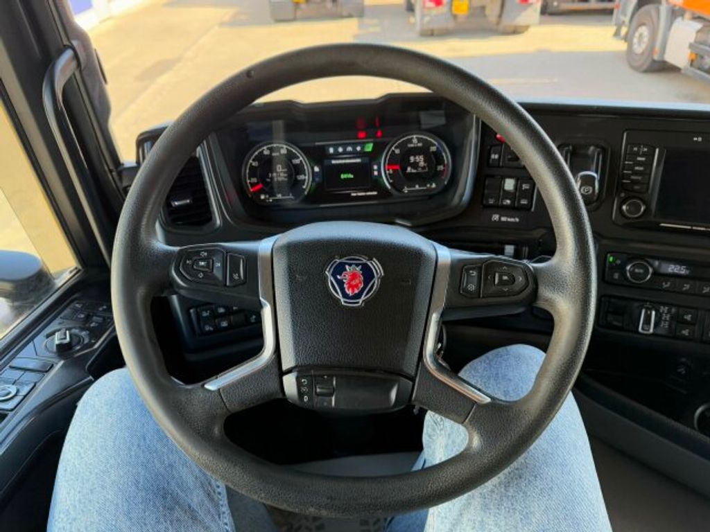 Scania  (9)