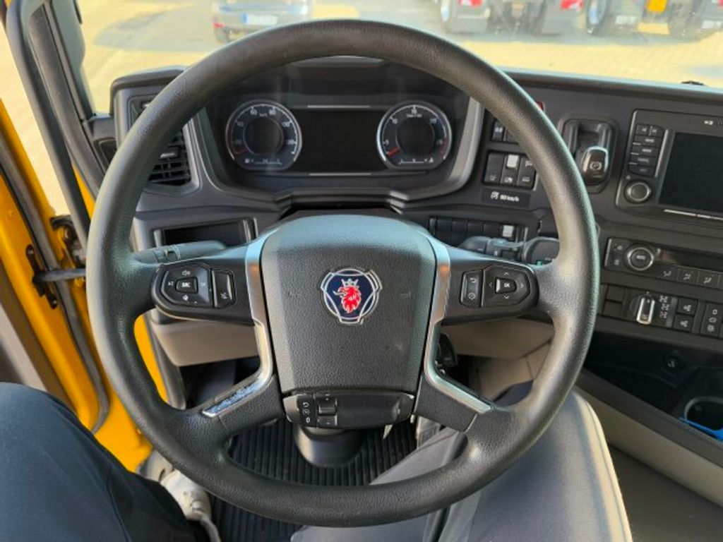 Scania  (9)