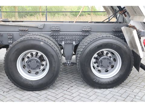 Renault
| 8X4 | RETARDER | BIG AXLES | 154.000 KM | EURO 6 | Hulleman Trucks [13]