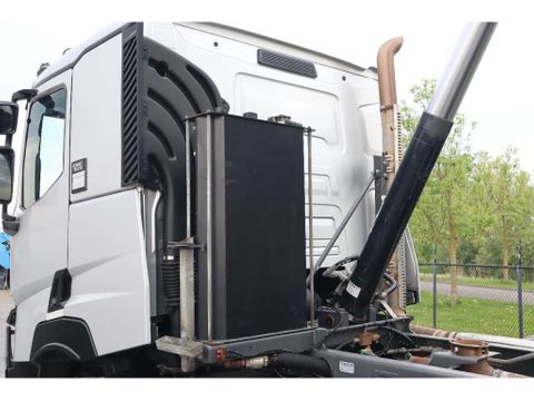 Renault
| 8X4 | RETARDER | BIG AXLES | 154.000 KM | EURO 6 | Hulleman Trucks [14]