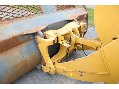 Caterpillar
938 M | BUCKET | FULL STEER | WEIGHT SYSTEM | Hulleman Trucks [10]