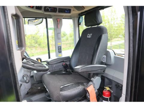 Caterpillar
938 M | BUCKET | FULL STEER | WEIGHT SYSTEM | Hulleman Trucks [16]