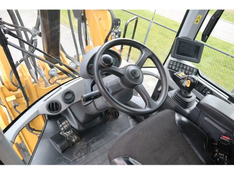 Caterpillar
938 M | BUCKET | FULL STEER | WEIGHT SYSTEM | Hulleman Trucks [17]