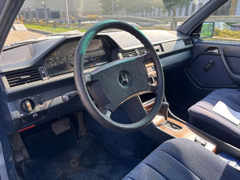 Mercedes-Benz W124 Automaat Trekhaak Schuifdak MARGE | Van Nierop BV [13]