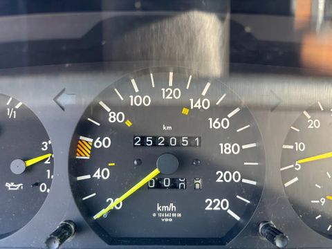 Mercedes-Benz W124 Automaat Trekhaak Schuifdak MARGE | Van Nierop BV [14]