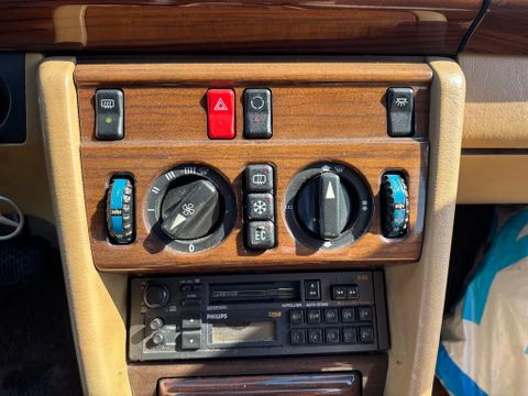 Mercedes-Benz W124 Automaat Airco Trekhaak Cruisecontrol MARGE | Van Nierop BV [12]
