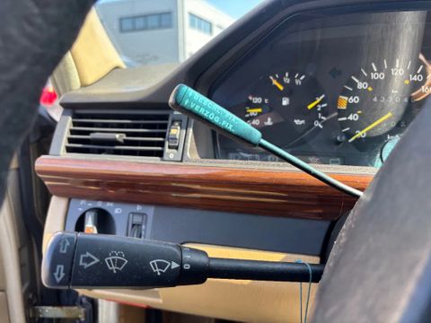 Mercedes-Benz W124 Automaat Airco Trekhaak Cruisecontrol MARGE | Van Nierop BV [15]