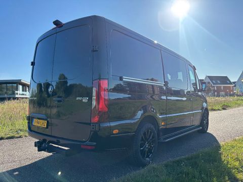 Mercedes-Benz 319CDI L2H1 Dubbelcabine 6+1 Pers Automaat Airco Cruisecontrol 3500KG Trekhaak NIEUW BPM VRIJ | Van Nierop BV [3]