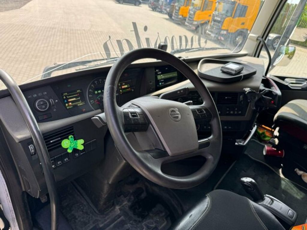 Volvo  (10)