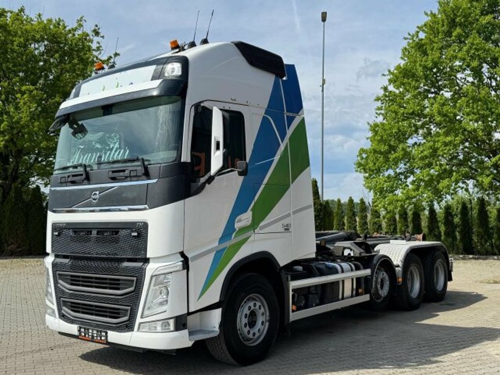 Volvo  (2)