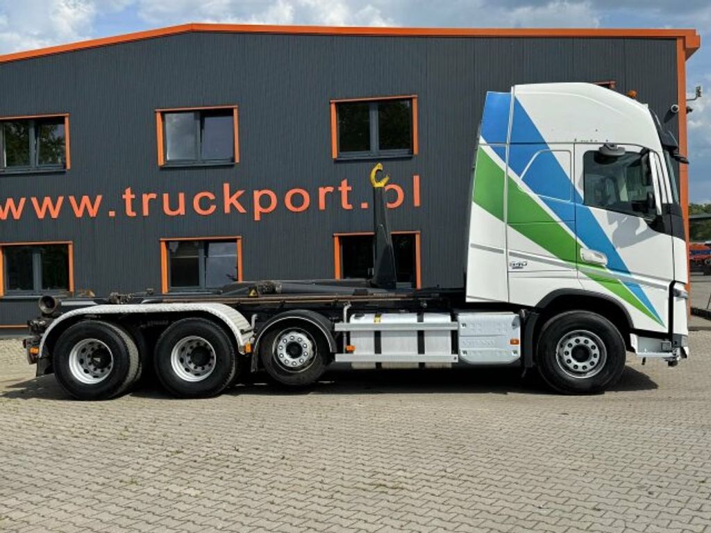 Volvo  (4)