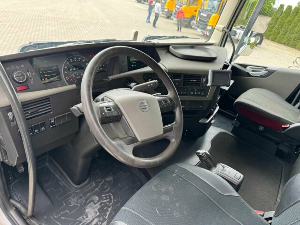 Volvo  (10)