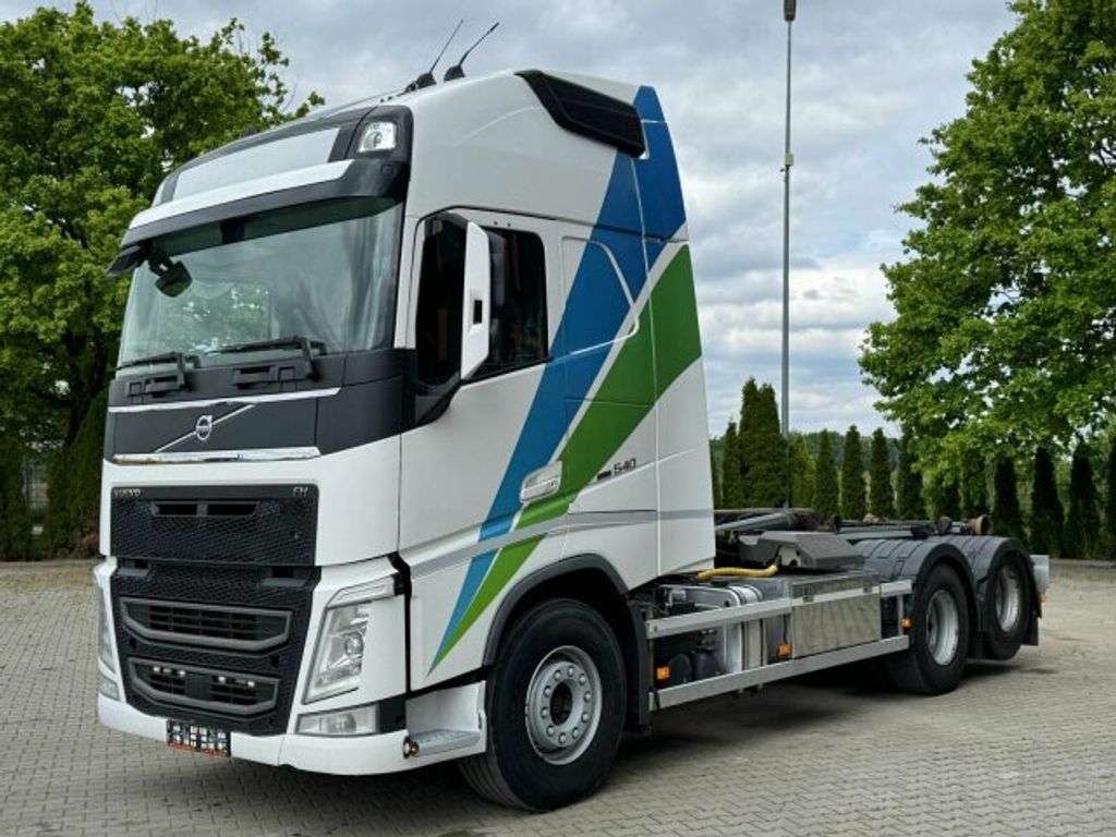 Volvo  (2)