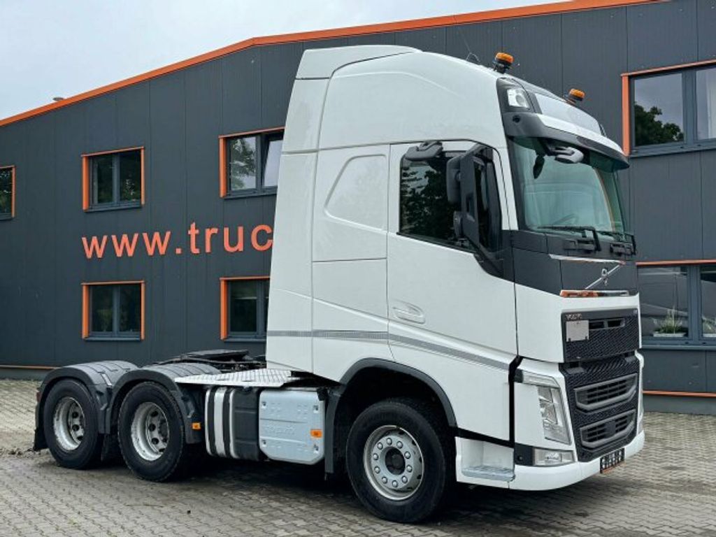 Volvo  (1)