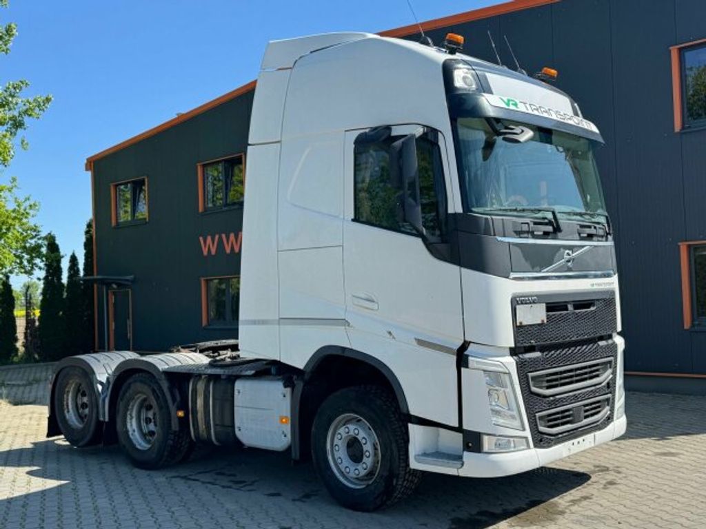 Volvo  (1)