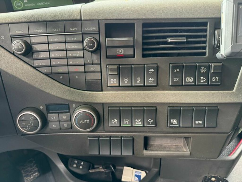 Volvo  (11)