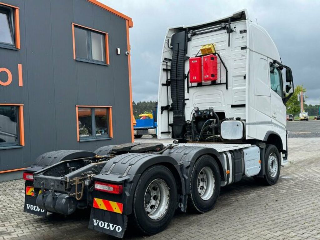 Volvo  (4)