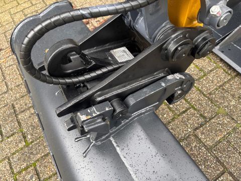 XCMG XE18E Rups Graafmachine Snelwissel 3 Bakken  NIEUW 5X OP VOORRAAD | Van Nierop BV [14]