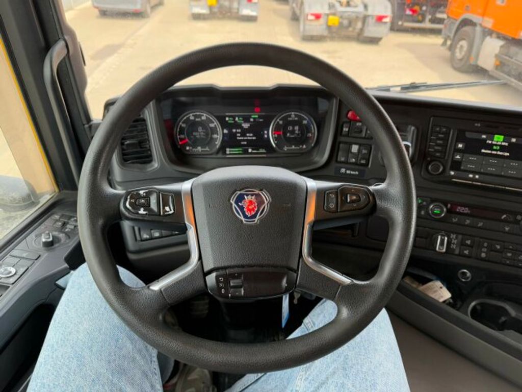Scania  (9)