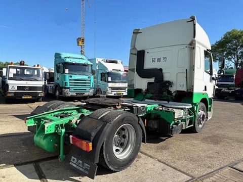 DAF SPACECAB 4x2 (ZF16 MANUAL GEARBOX / MX-BRAKE / 995 LITER DIESELTANK / AIRCONDITIONING / FRIDGE UNTHER BED) | Engel Trucks B.V. [3]