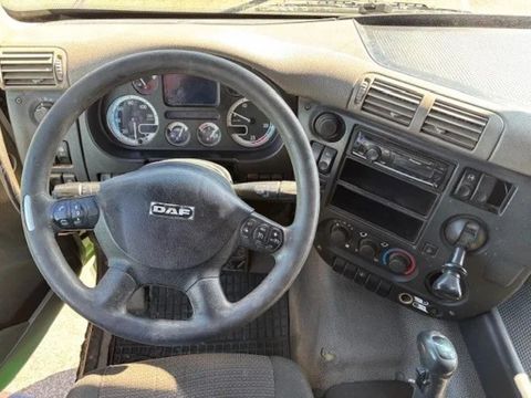 DAF SPACECAB 4x2 (ZF16 MANUAL GEARBOX / MX-BRAKE / 995 LITER DIESELTANK / AIRCONDITIONING / FRIDGE UNTHER BED) | Engel Trucks B.V. [6]
