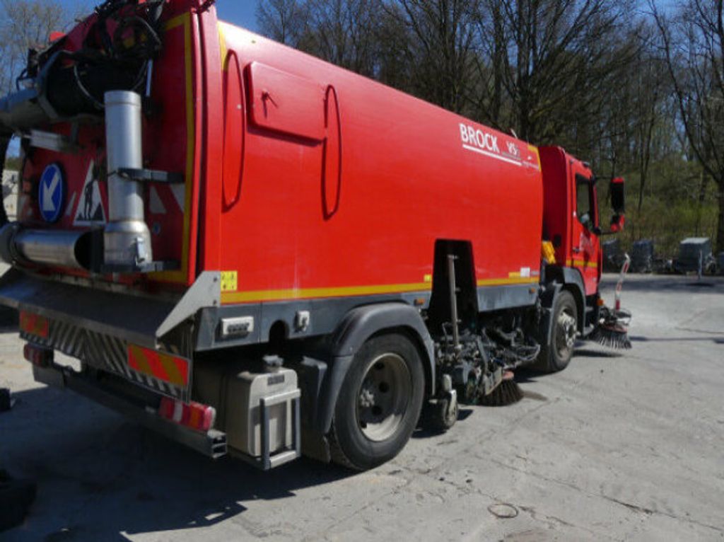 Mercedes-Benz  (4)