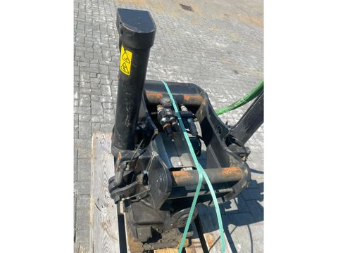 STEELWRIST
X18 SQ60-5 | S60 | OILQUICK SYSTEM | CLS | Hulleman Trucks [7]