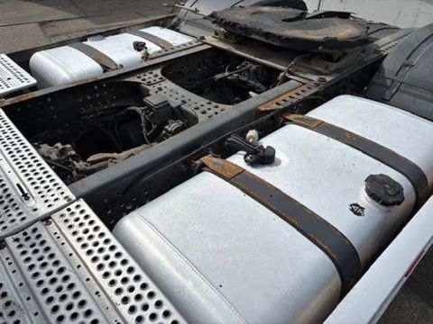 Mercedes-Benz LS BIGSPACE (RETARDER / EURO 5 / TELLIGENT GEARBOX / FULL SPOILERSET / 2x DIESELTANK / AIRCONDITIONING) | Engel Trucks B.V. [8]