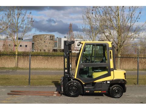 Hyster
H2.5 A | BOOM SUSPENSION | SIDESHIFT | FORK EXTENTIONS | FORK POSITIONERS | Hulleman Trucks [1]