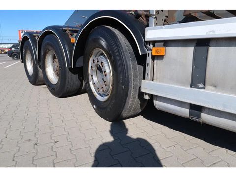 Volvo FH - 8x4 R - Ketting systeem | Companjen Bedrijfswagens BV [29]