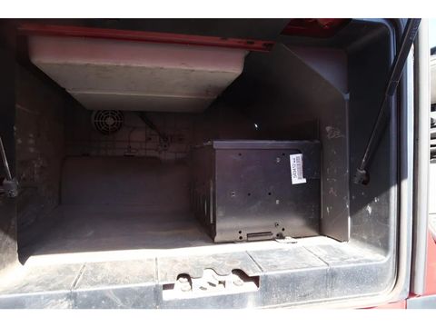 Volvo FH - 8x4 R - Ketting systeem | Companjen Bedrijfswagens BV [9]