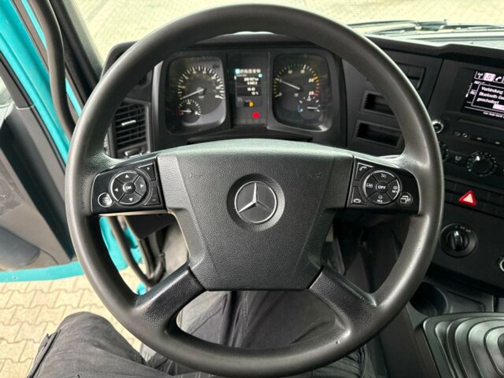 Mercedes-Benz  (9)