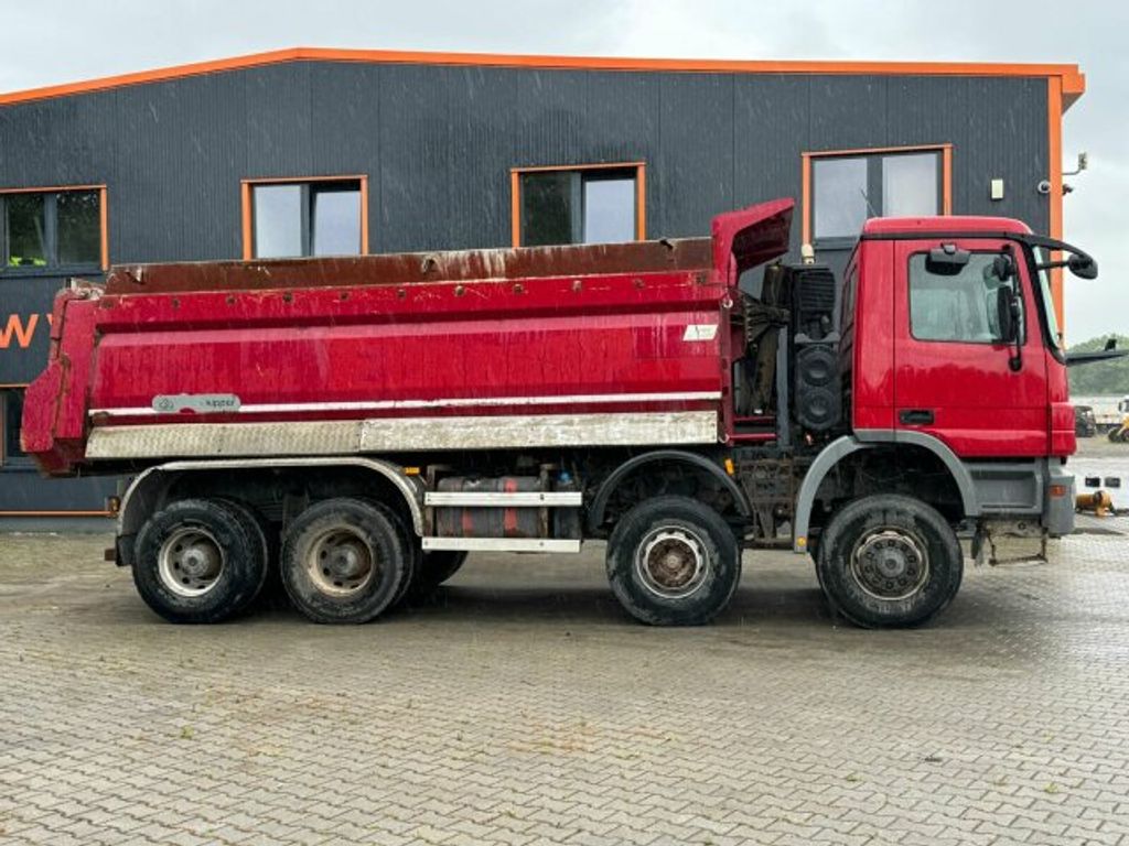 Mercedes-Benz  (4)