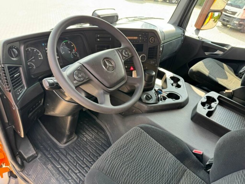 Mercedes-Benz  (15)