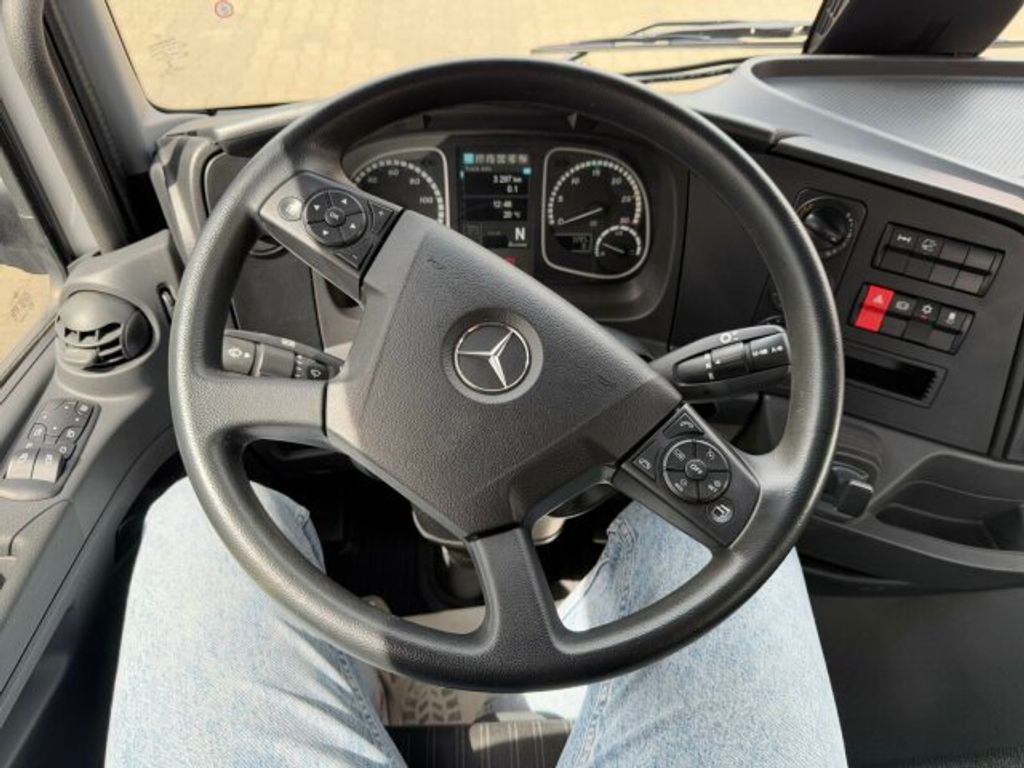 Mercedes-Benz  (15)