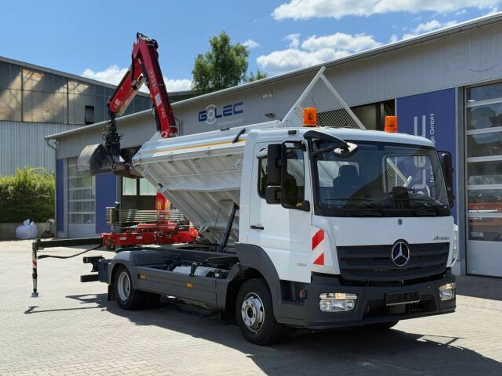 Mercedes-Benz  (2)