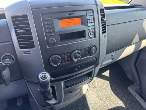 Mercedes-Benz 524 BENZINE Automaat Airco ZEILENWAGEN/HUIFZEIL MARGE 6 CILINDER BENZINE 240PK | Van Nierop BV [10]