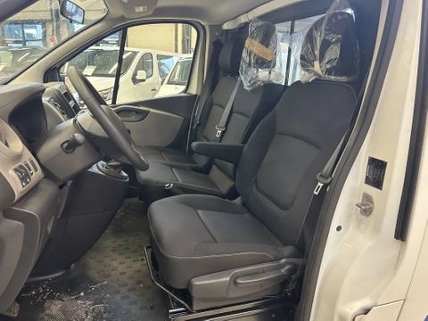 Renault 1.6DCI L1H1 Ambulance UNUSED NIEUW Airco Cruisecontrol 3X Op Voorraad nieuw en on gebruikt | Van Nierop BV [21]