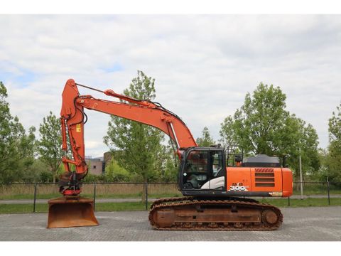 Hitachi
ZX300 LC-6 | ROTOTILT | BUCKET | GPS | Hulleman Trucks [1]