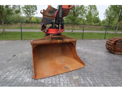Hitachi
ZX300 LC-6 | ROTOTILT | BUCKET | GPS | Hulleman Trucks [11]