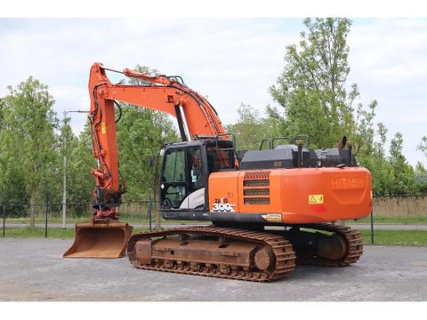 Hitachi
ZX300 LC-6 | ROTOTILT | BUCKET | GPS | Hulleman Trucks [3]